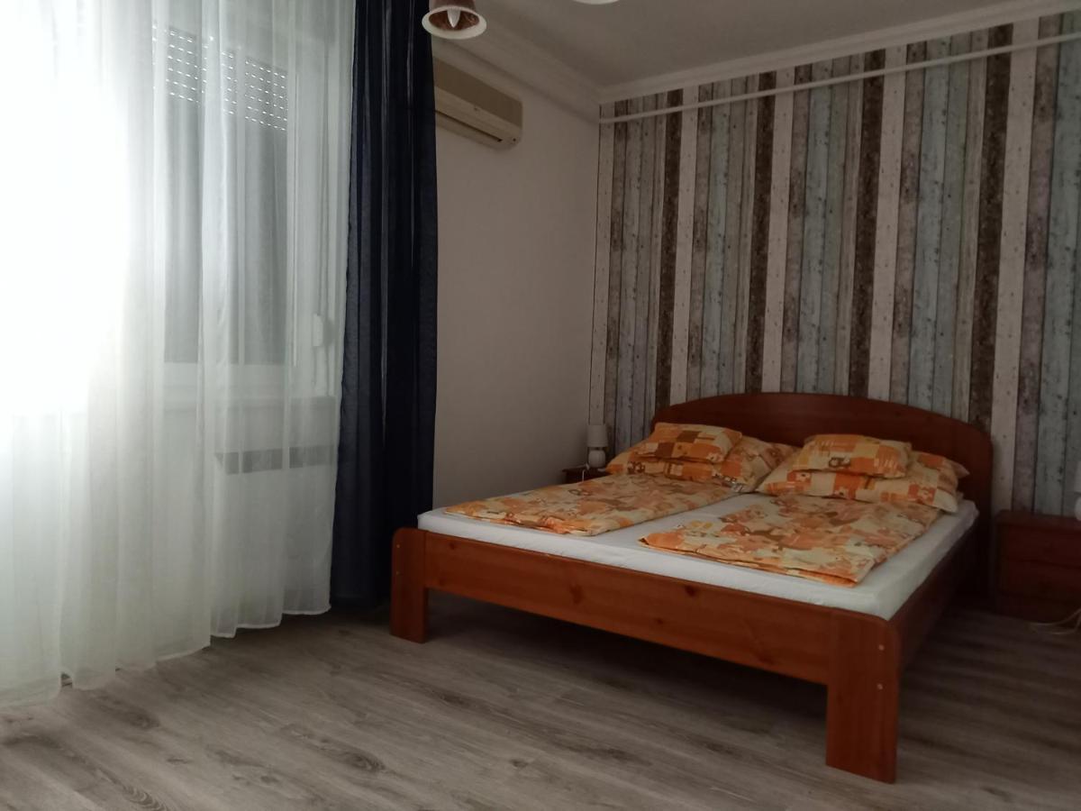 Kardos Apartman デブレツェン エクステリア 写真